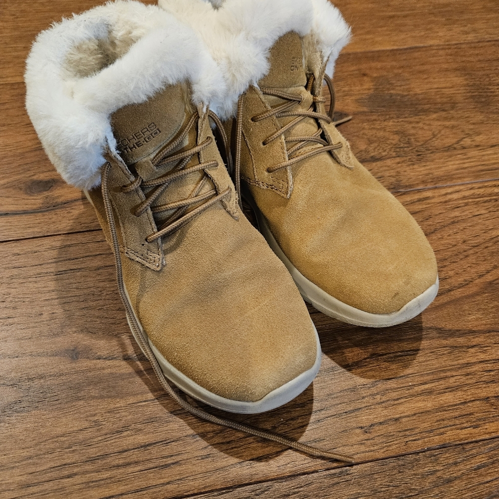 Skechers On-The -Go Lace-Up Ankle Boots- Joy Lush Chestnut 7-1/2 Medium